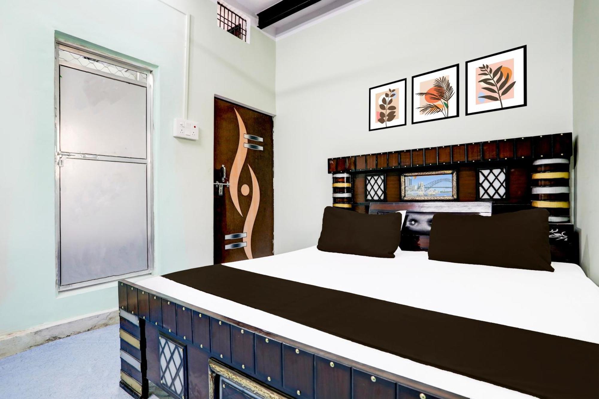 Hotel O V.K. Hotel Prayagraj Extérieur photo